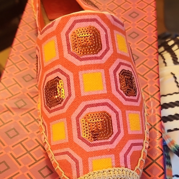 Tory Burch Pink and Orange Espadrilles with Geometric Pattern - Picture 3 of 4